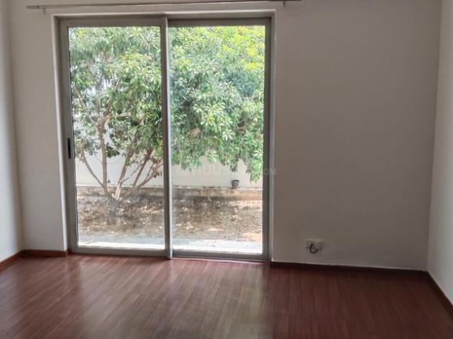 4 BHK Apartment in Sector 83 for rent Gurgaon. The reference number is 19977602