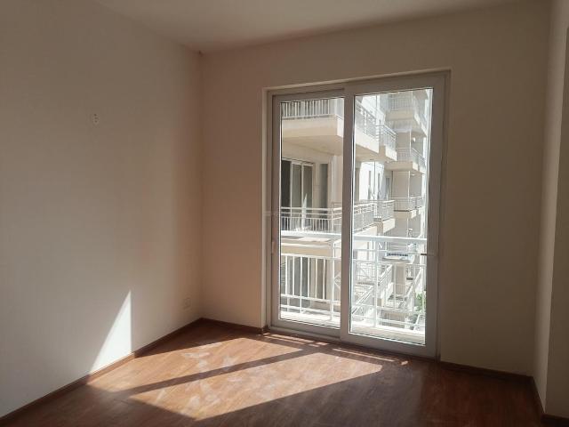 4 BHK Apartment in Sector 99 for rent Gurgaon. The reference number is 19737287