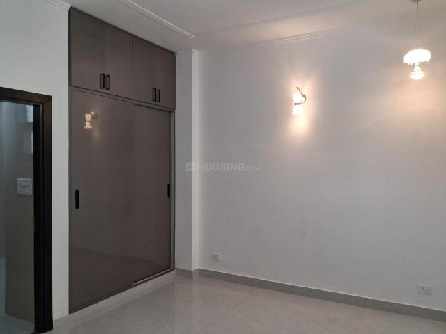 4 BHK Apartment in Sector 99 for resale Noida. The reference number is 20279656