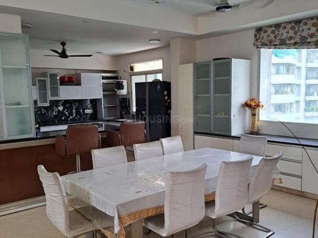 4 BHK Apartment in Sector 92 for rent Noida. The reference number is 17898278