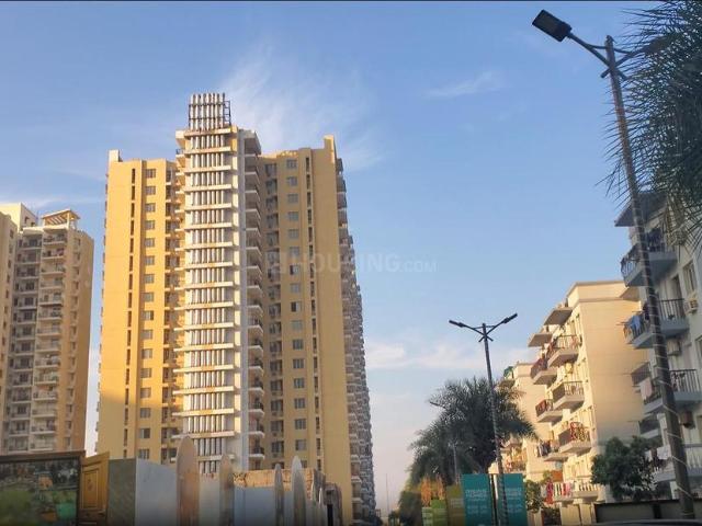 4 BHK Apartment in Sector 92 for resale Gurgaon. The reference number is 20711196