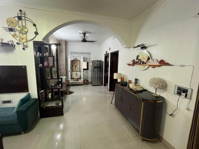 4 BHK Apartment in Sector 9 Rohini for resale New Delhi. The reference number is 20546493