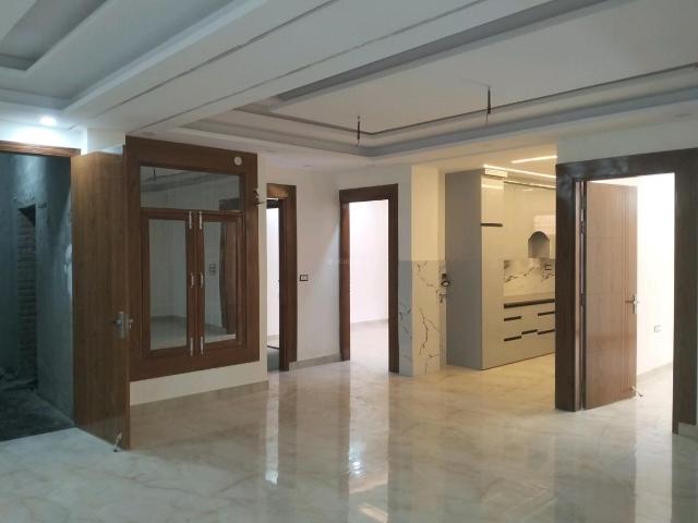 4 BHK Apartment in Shalimar Garden for resale Ghaziabad. The reference number is 20607913