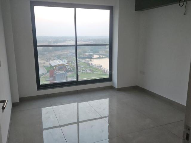 4 BHK Apartment in Shantigram for rent Ahmedabad. The reference number is 19510334