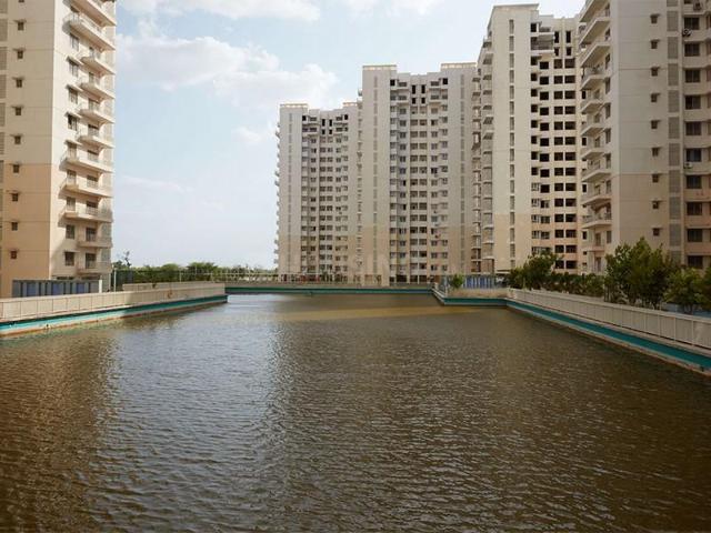 4 BHK Apartment in Shantigram for rent Ahmedabad. The reference number is 19631915