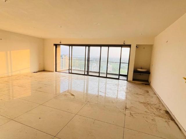 4 BHK Apartment in Shantigram for rent Ahmedabad. The reference number is 19861737