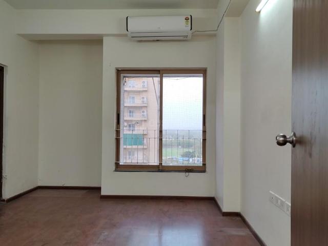 4 BHK Apartment in Shantigram for rent Ahmedabad. The reference number is 20439874