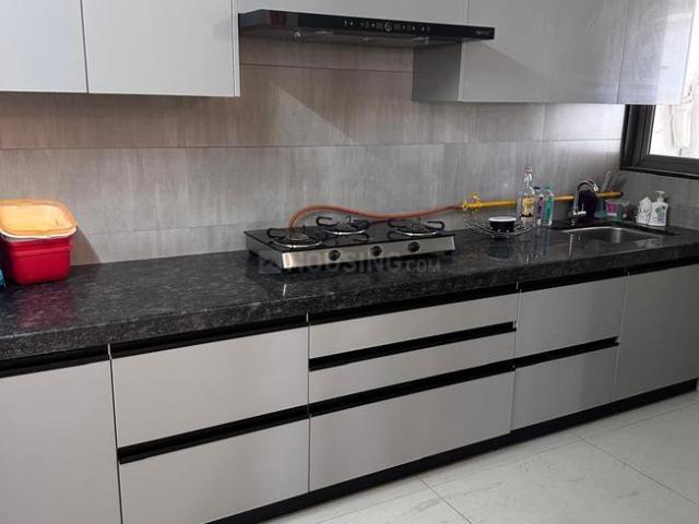 4 BHK Apartment in Shela for rent Ahmedabad. The reference number is 17450182