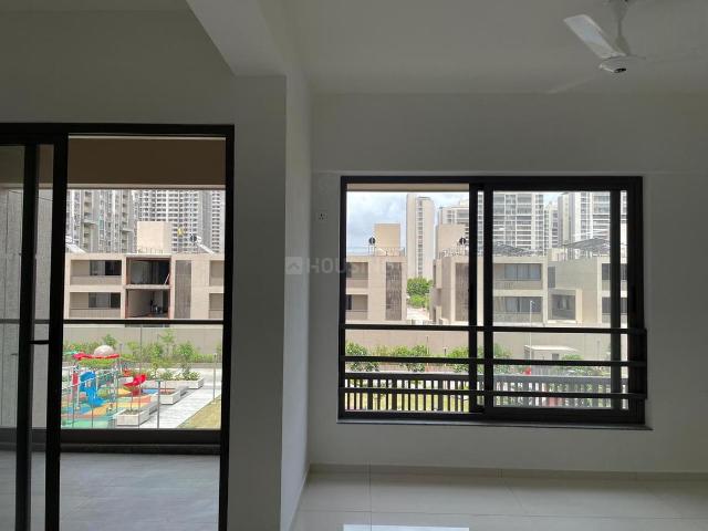 4 BHK Apartment in Shela for rent Ahmedabad. The reference number is 17819979