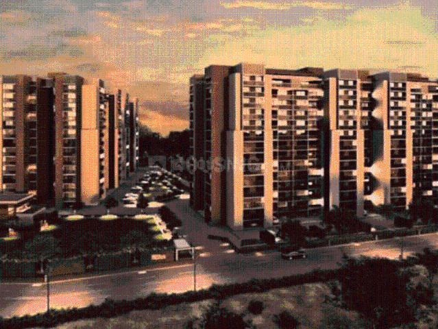 4 BHK Apartment in Shela for rent Ahmedabad. The reference number is 18969554