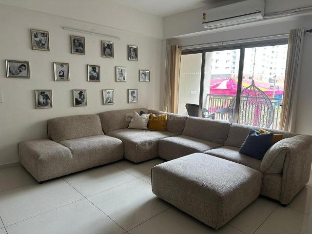 4 BHK Apartment in Shela for rent Ahmedabad. The reference number is 19005962
