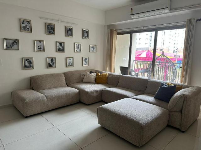 4 BHK Apartment in Shela for rent Ahmedabad. The reference number is 19132974