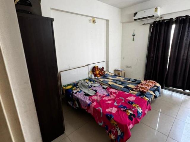 4 BHK Apartment in Shela for rent Ahmedabad. The reference number is 19712538