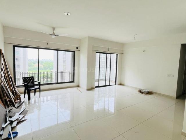 4 BHK Apartment in Shela for rent Ahmedabad. The reference number is 19761396