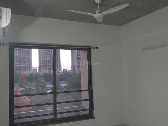 4 BHK Apartment in Shela for rent Ahmedabad. The reference number is 19833273