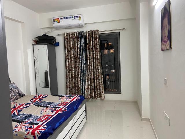 4 BHK Apartment in Shela for rent Ahmedabad. The reference number is 19935915