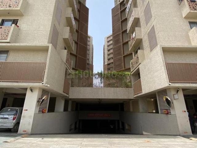 4 BHK Apartment in Shela for rent Ahmedabad. The reference number is 20144557