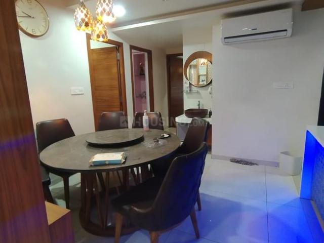 4 BHK Apartment in Shela for rent Ahmedabad. The reference number is 20287500