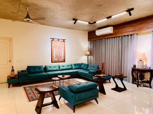 4 BHK Apartment in Shela for rent Ahmedabad. The reference number is 20430210