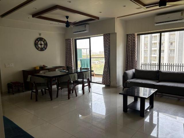 4 BHK Apartment in Shela for resale Ahmedabad. The reference number is 20613055