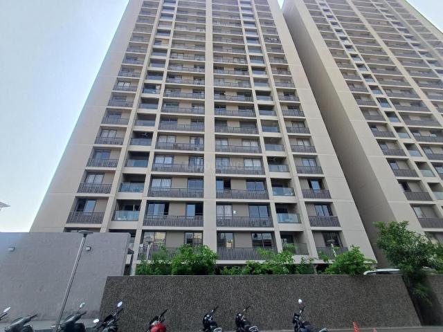 4 BHK Apartment in Shela for resale Ahmedabad. The reference number is 20673994