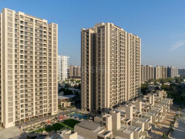 4 BHK Apartment in Shela for resale Ahmedabad. The reference number is 20273923