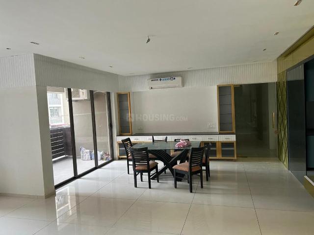 4 BHK Apartment in Shela for resale Ahmedabad. The reference number is 20315393