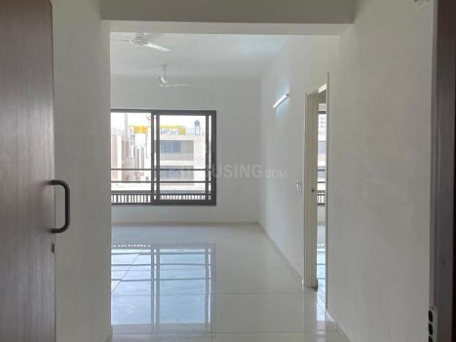 4 BHK Apartment in Shilaj for rent Ahmedabad. The reference number is 18294578