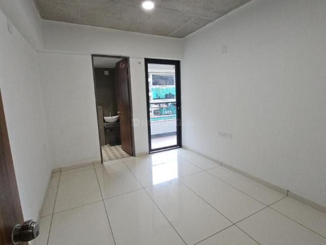 4 BHK Apartment in Shilaj for resale Ahmedabad. The reference number is 20803423