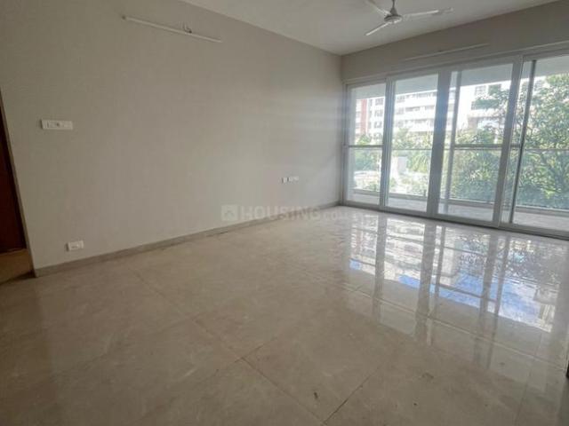 4 BHK Apartment in Shivaji Nagar for resale Pune. The reference number is 19670987