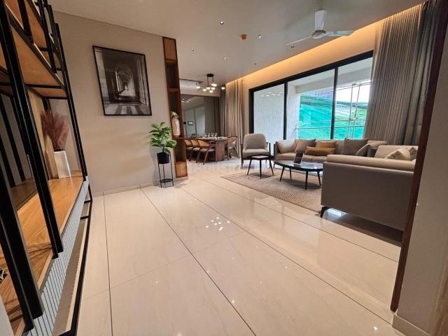 4 BHK Apartment in Shivaji Nagar for resale Pune. The reference number is 20214817