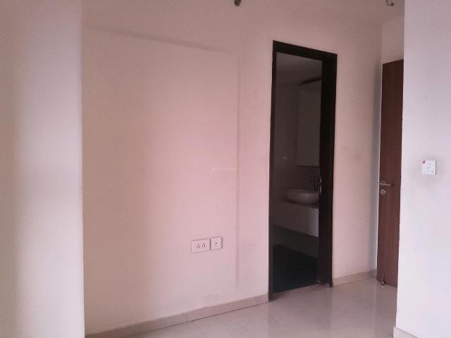 4 BHK Apartment in Sion for rent Mumbai. The reference number is 18066588
