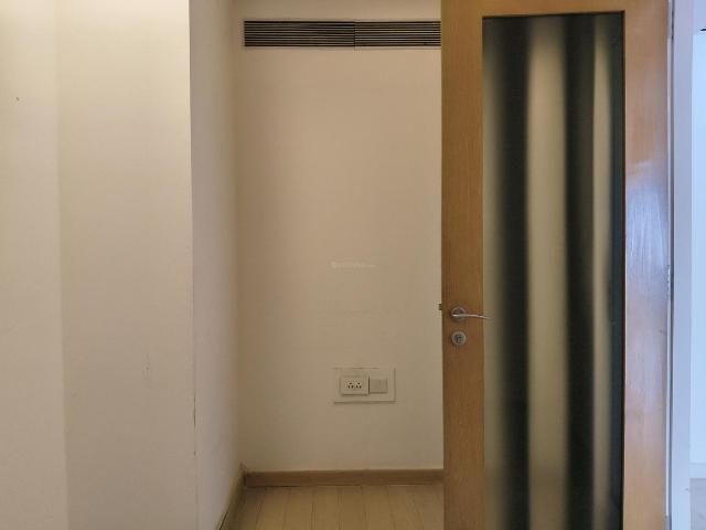 4 BHK Apartment in Sion for rent Mumbai. The reference number is 20580200