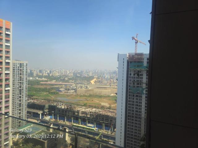 4 BHK Apartment in Sion for rent Mumbai. The reference number is 20276561