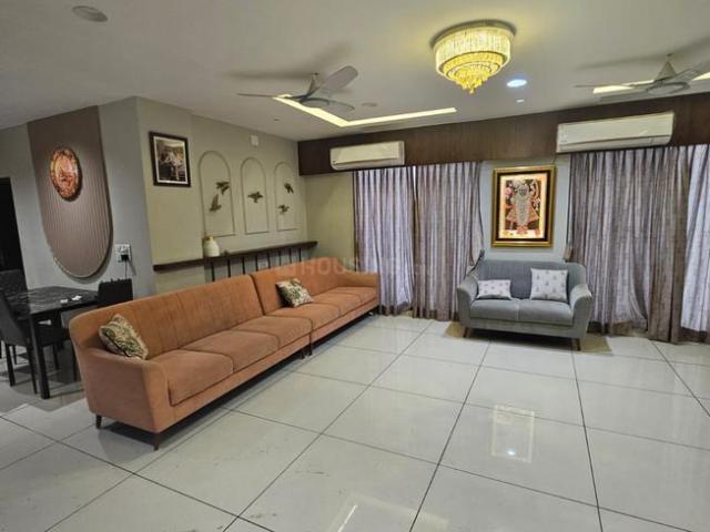 4 BHK Apartment in Subhanpura for rent Vadodara. The reference number is 16189886