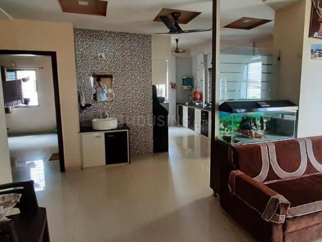 4 BHK Apartment in Subhanpura for rent Vadodara. The reference number is 20209738