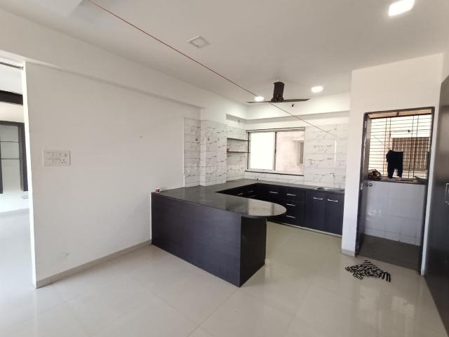 4 BHK Apartment in Sunpharma Road for rent Vadodara. The reference number is 16619400