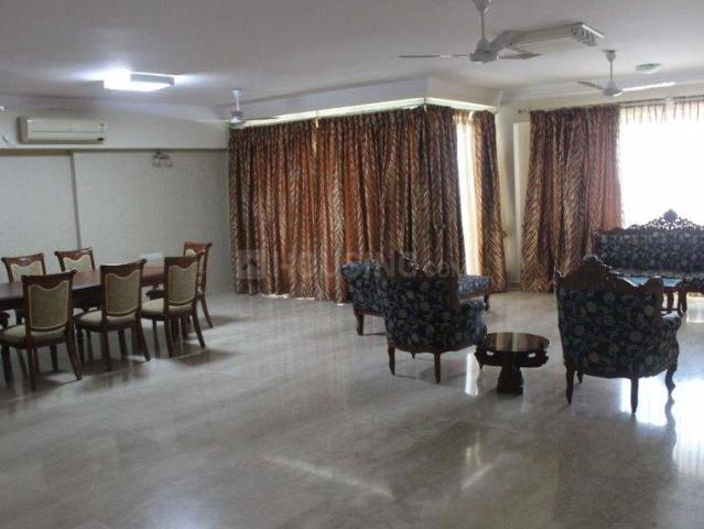 4 BHK Apartment in Powai for rent Mumbai. The reference number is 15205620