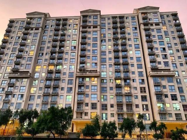4 BHK Apartment in Powai for resale Mumbai. The reference number is 20603623