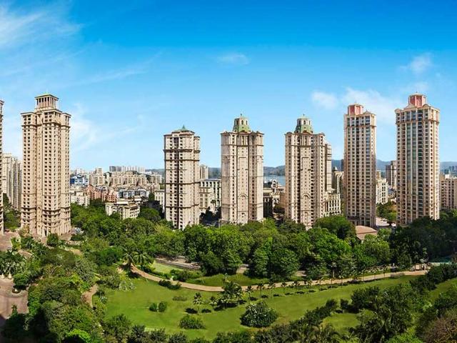 4 BHK Apartment in Powai for resale Mumbai. The reference number is 20267452