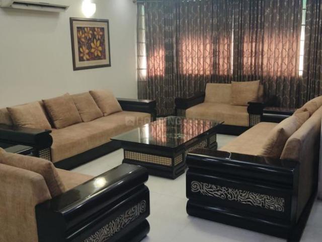 4 BHK Apartment in Patparganj for rent New Delhi. The reference number is 20383985