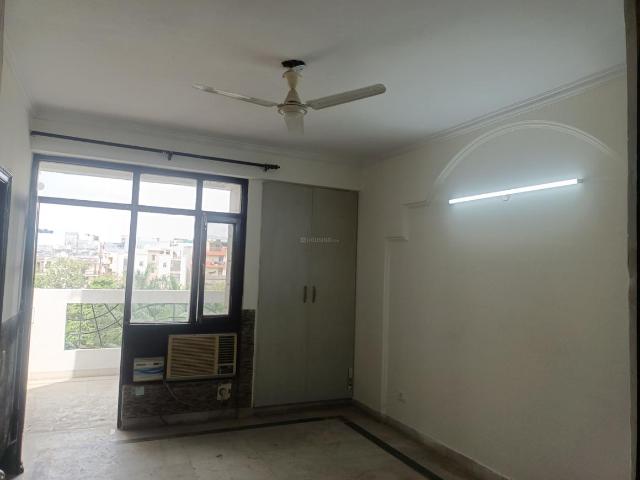 4 BHK Apartment in Palam Extension for resale New Delhi. The reference number is 19843258