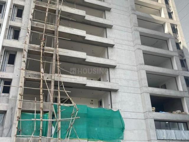 4 BHK Apartment in Palanpur for resale Surat. The reference number is 18488974
