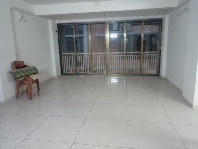 4 BHK Apartment in Paldi for rent Ahmedabad. The reference number is 19104603