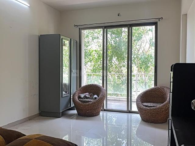 4 BHK Apartment in Parijat Nagar for rent Nashik. The reference number is 20247162
