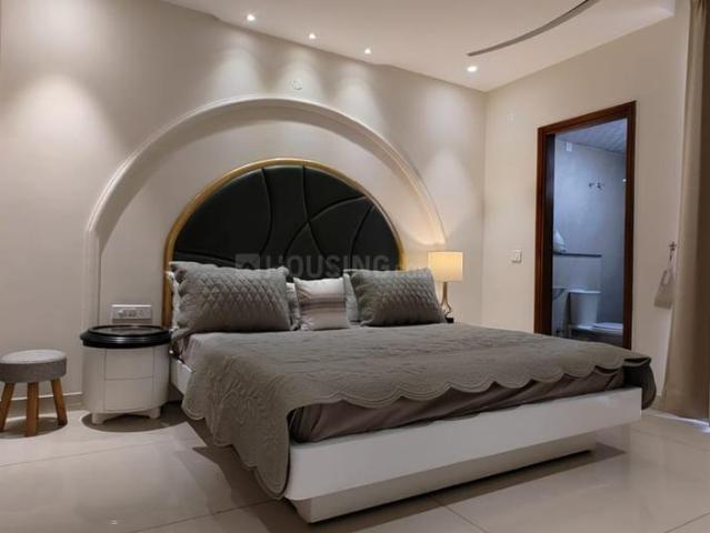 4 BHK Apartment in Peer Muchalla for resale Zirakpur. The reference number is 18042853