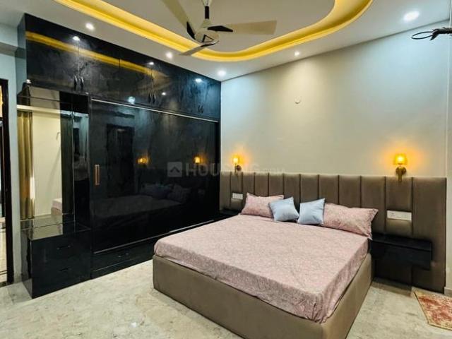 4 BHK Apartment in Peer Muchalla for resale Zirakpur. The reference number is 19815498
