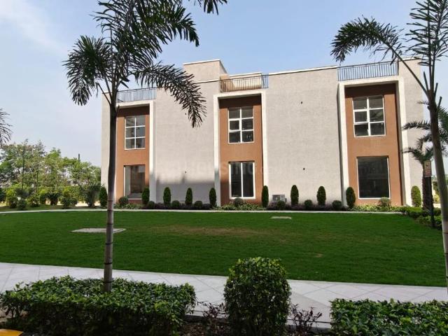 4 BHK Apartment in Peer Muchalla for resale Zirakpur. The reference number is 20869541
