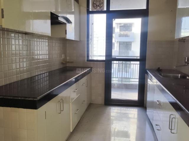 4 BHK Apartment in Phi II for rent Greater Noida. The reference number is 19363566