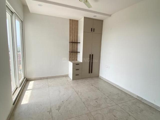 4 BHK Apartment in PR7 Airport Road for rent Zirakpur. The reference number is 20437509